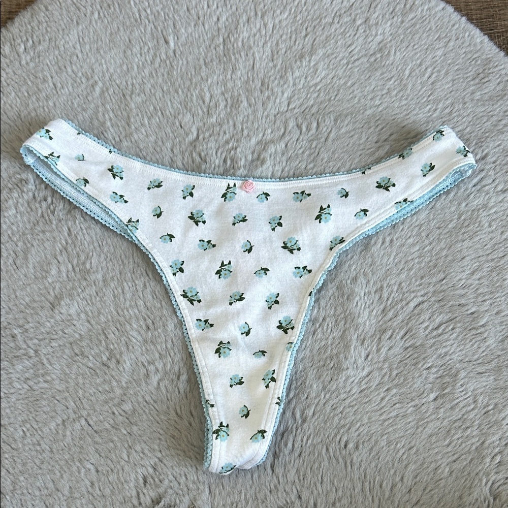 Victoria's Secret Floral Thong Panty M